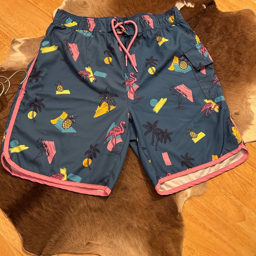 Sovereign Code Mens Swim Trunks Blur
Pink Flamingos Pineapples
Size Med